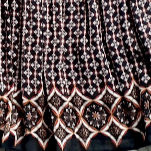 Max Studio Skirt - Picture 2 of 4